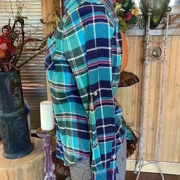 Forever 21 women’s size small fleece. - Picture 3 of 6